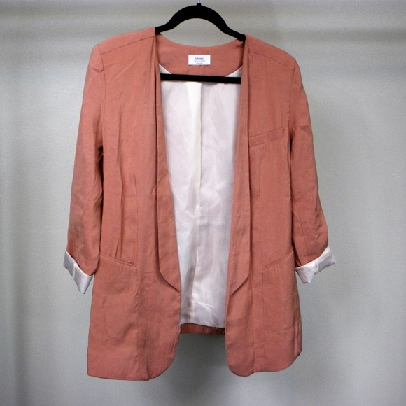 Lightweight Pink Blazer - Picture 2 of 6